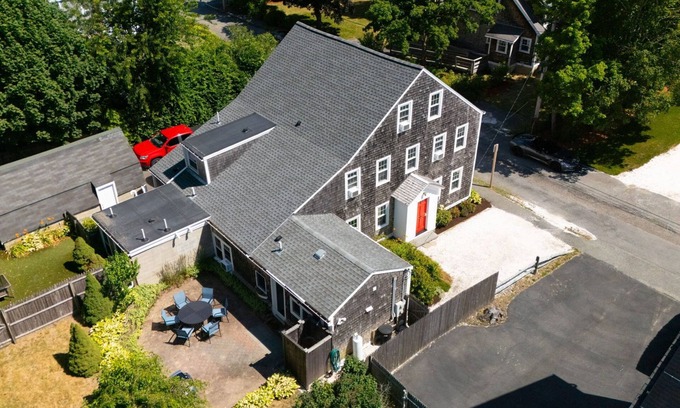 Sandwich House | Heritage Home - Historic Home in Sandwich Village