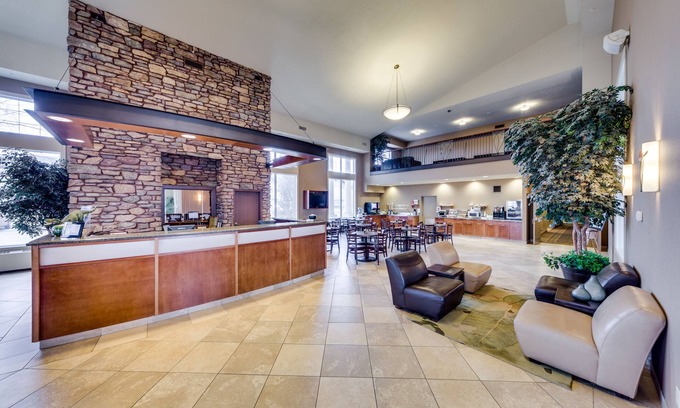 Brooks Hotel | Heritage Inn & Suites