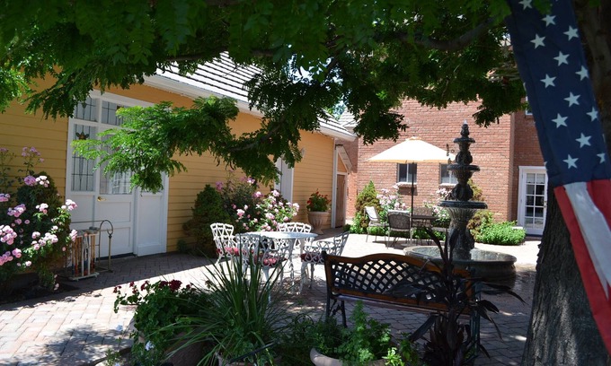 Snowflake House | Heritage Inn