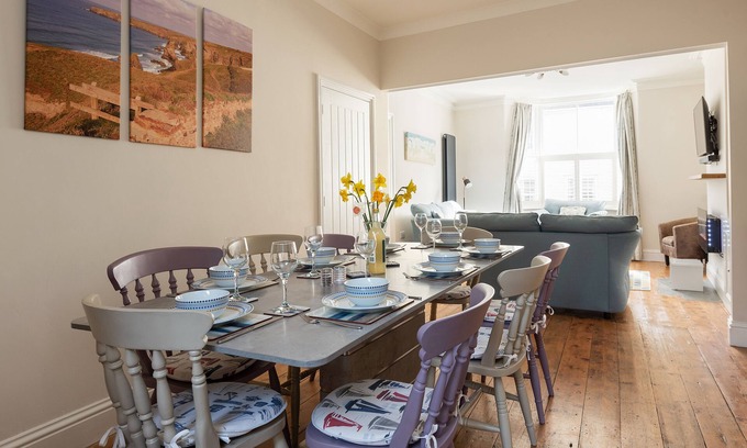 Treator House | Heron Cottage , 8 New Street. Spacious Town House in Padstow Old Town