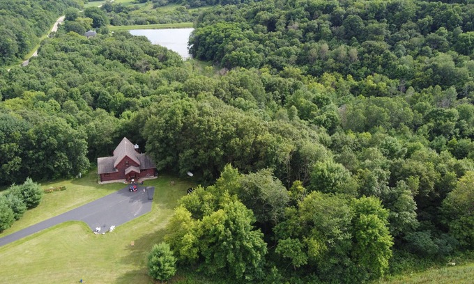 Sauk County Cabin | Hickory Ridge Log Cabin Living