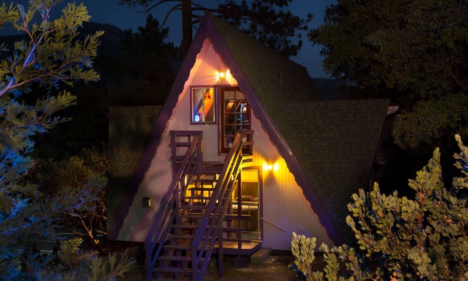 Pine Cove Hotel | Hicksville Pines Chalets & Motel