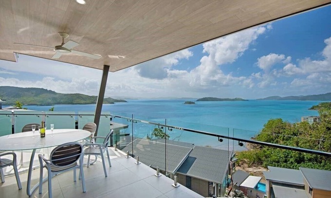 Hamilton Island Apartment | Hidden Cove 15, Stunning Apartment on Hamilton Island