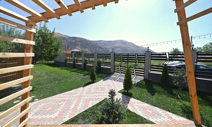 Garni Cottage | Hidden Garden Resort