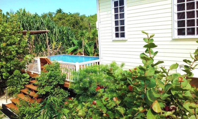 Caye Caulker House | Hidden Gem Cabana Pool AC Dock Access Paddleboards-Sleeps 5