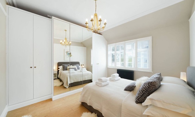 Woodhouse Apartment | Hidden Gem