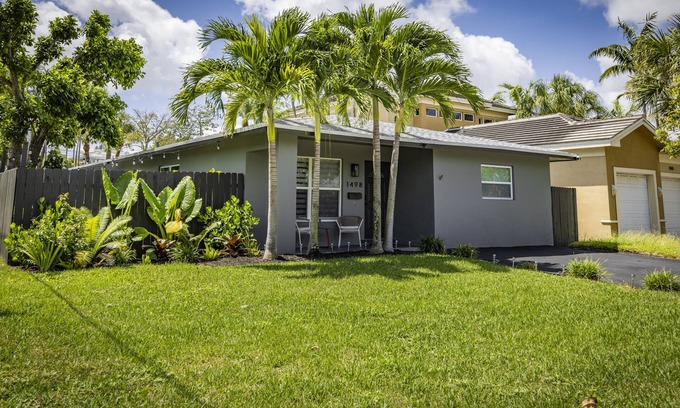 South Corals House | Hidden Gem in Fort Lauderdale area! Beautiful 3 BDR/2 BATH centrally located!