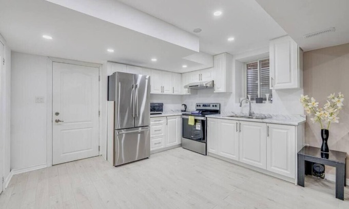 Halton Regional Municipality Apartment | Hidden Gem: Spacious Basement