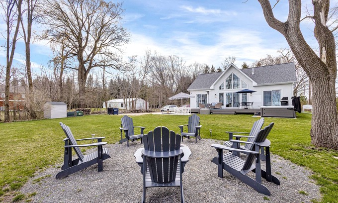 Cleveland House | Hidden Haven - Luxury Cottage w/Hot Tub & Scenic Views