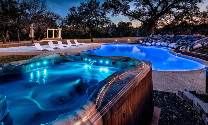 Shady Hollow House | Hidden Hollow Estate & Event Venue l 10 mi Dtown