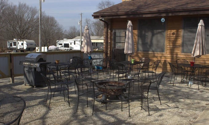 Warsaw Hotel | Hidden Lake Resort