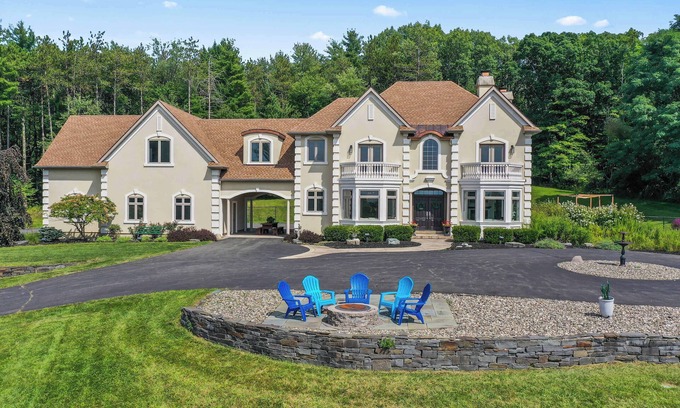 Town of Schodack House | Hidden Retreat 4-homes 134 acres