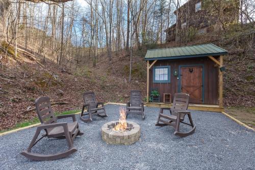 Sevierville House | Hideaway Cove
