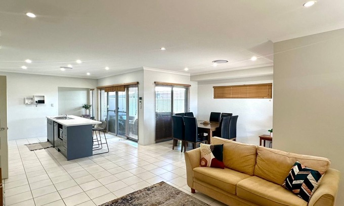 Busselton House | Hideaway on Peel - perfect blend of city buzz and coastal tranquillity.