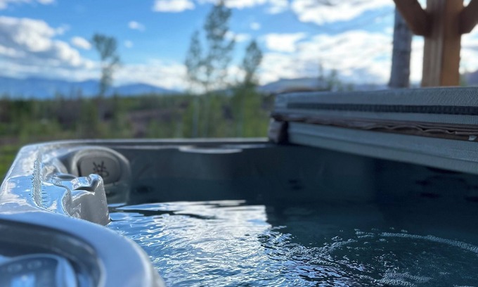 Magna bay Cabin | Hideout Cabin 1 with hot tub!
