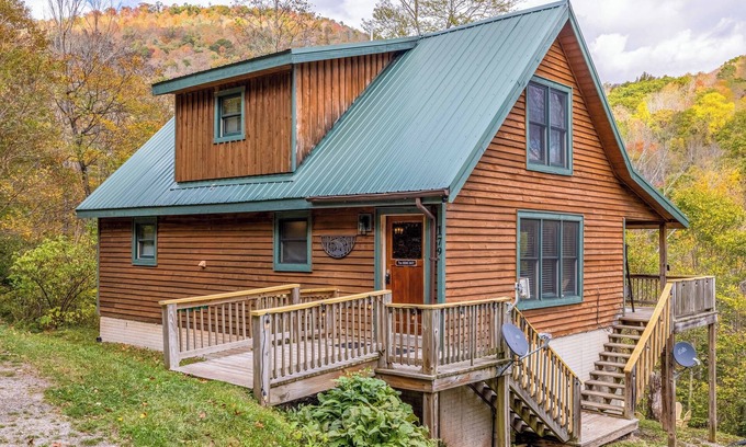 Mountain Base House | Hideout near Snowshoe, WV