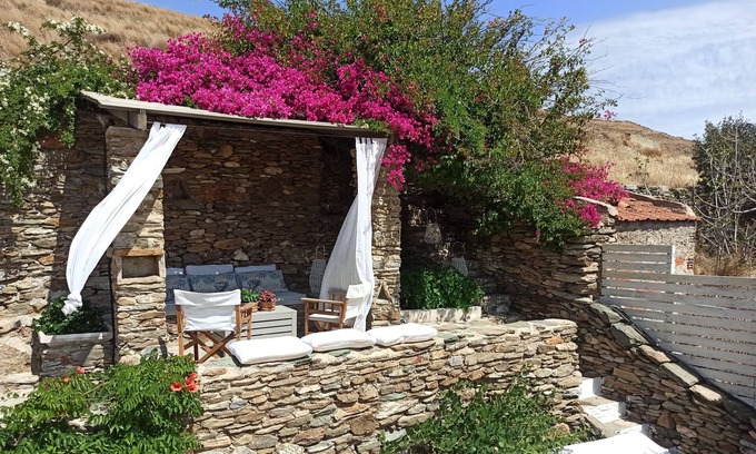 Korissia House | Hidesign Athens Traditional Stone house In Kea