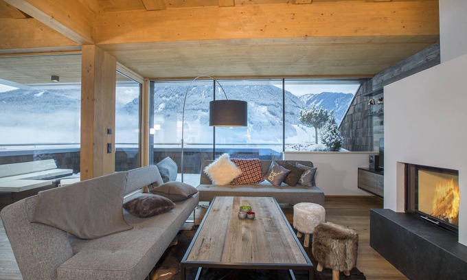 Schonbach House | HIGH-END PENTHOUSE┃3BR┃KITZBÜHEL ALPS┃UP TO 8 GUESTS┃SAUNA┃