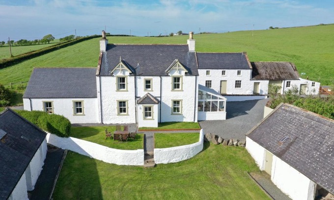 Stranraer House | High Clachan Farmhouse