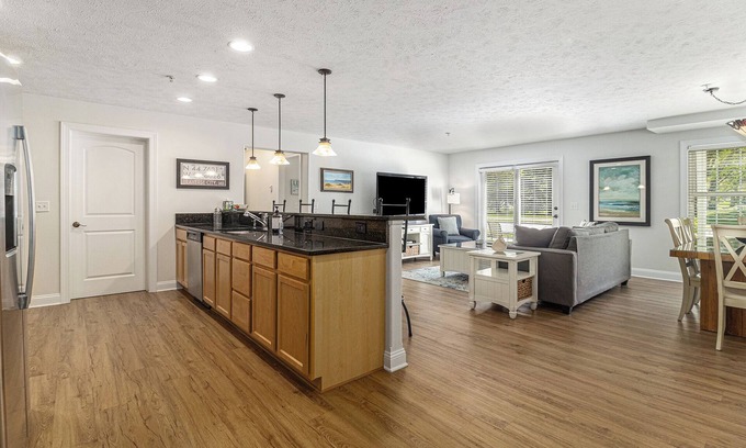 Traverse City Condo | High-End Downtown Traverse City Ground Floor Condo on Quiet Street