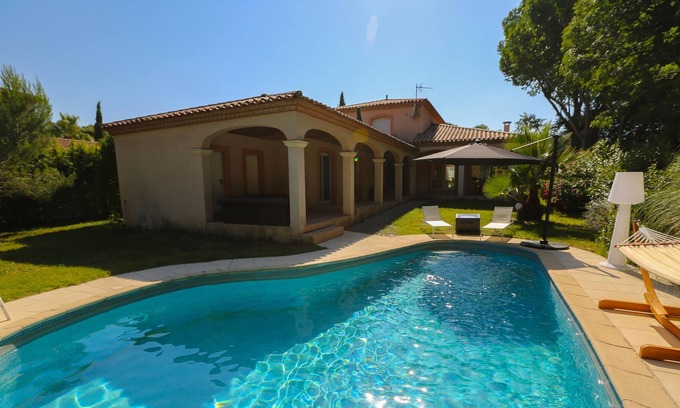 Port Marianne Villa | HIGH-END VILLA MONTPELLIER