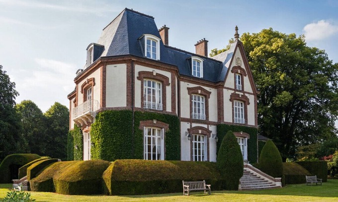 Bouelles Other | High service chateau in Normandy