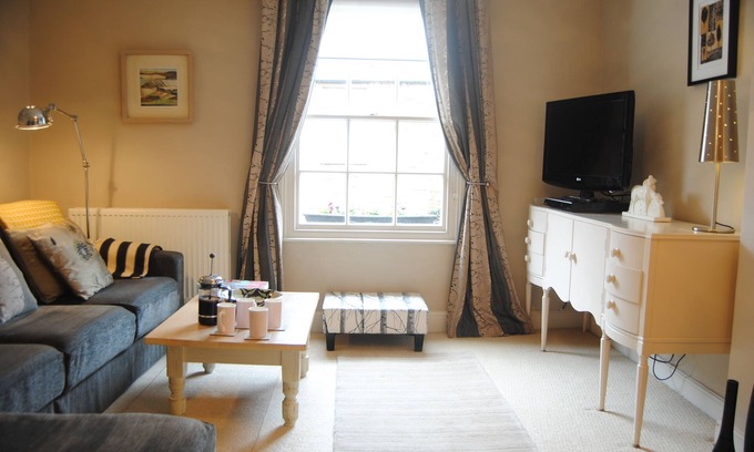 Uppingham Apartment | High Street spacious Self contained private Apartment in the heart of Uppingham