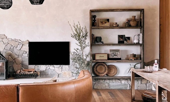 Merrijig House | Highland Ten - Luxury Rustic Retreatn15 minutes from the Gates of Mt Buller