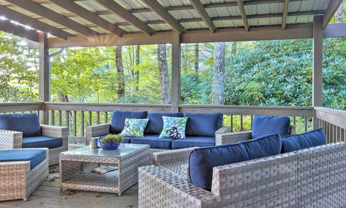 Highlands House | Highlands Home w/Fireplace, Views, & Trails!