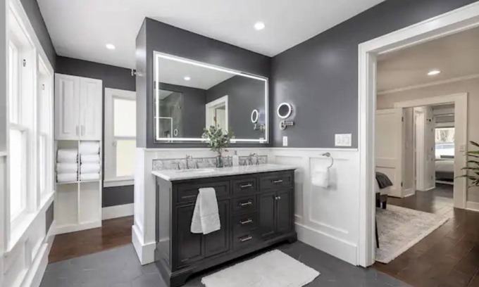 Arlington Heights House | Highly Rated, Exceptional Clean, Cozy, Comfortable Cowtown Casa TCU/Stockyards!