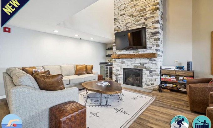 Central Vermont- Killington House | Highridge B7 Stylish 4BR Condo with Sauna, Hot Tub, Fireplace & Sports Center