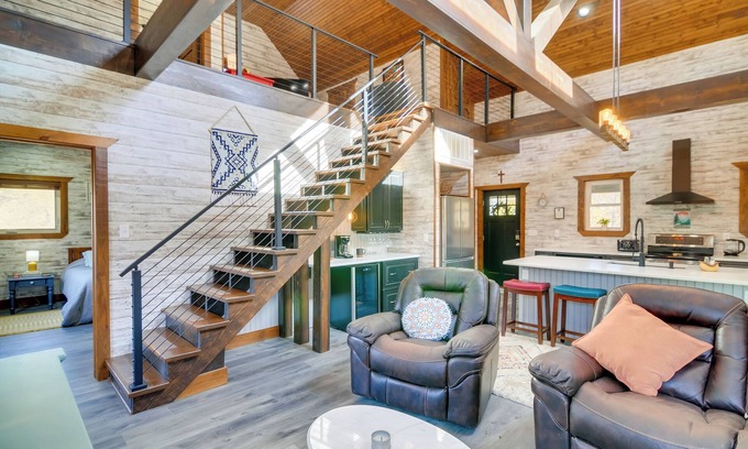 Heidelberg Cabin | Hike & Climb: Pet-Friendly Red River Gorge Cabin!