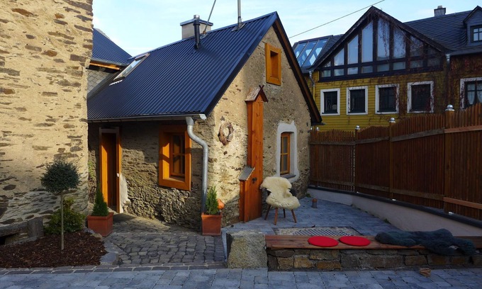 Roes House | Hiking Roes: Nature & Charm