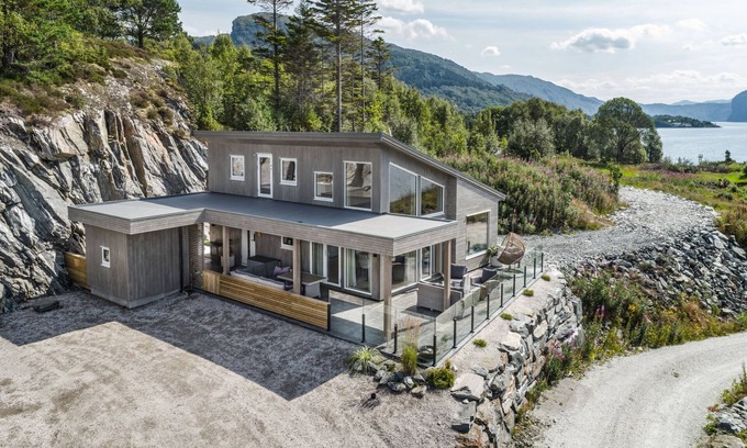 Hyllestad House | Hildebu by Interhome