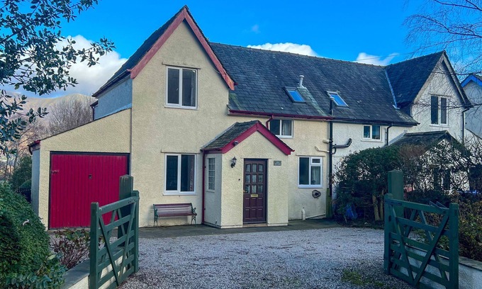 Braithwaite Cottage | Hill Cottage, Braithwaite with views to Skiddaw and walks from the door