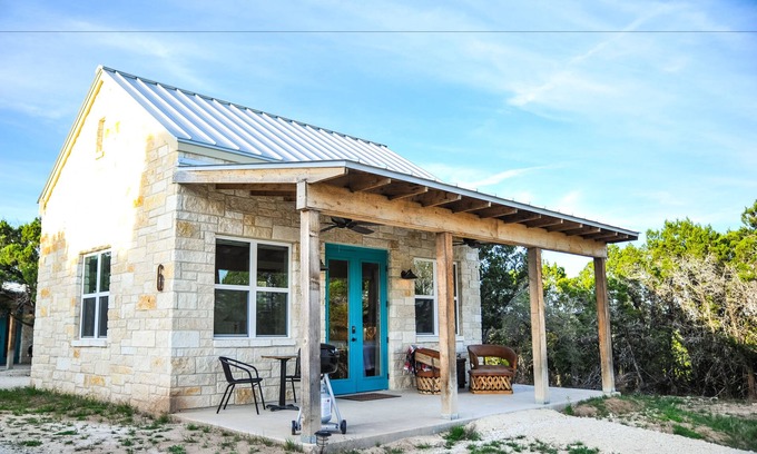 Dripping Springs Cottage | Hill Country Casitas
