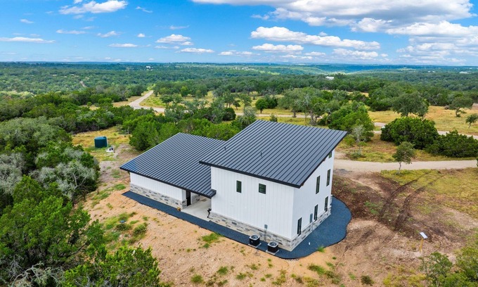 Kerrville House | Hill Country Escape W/views Plus, Hot-tub and Pet Friendly!