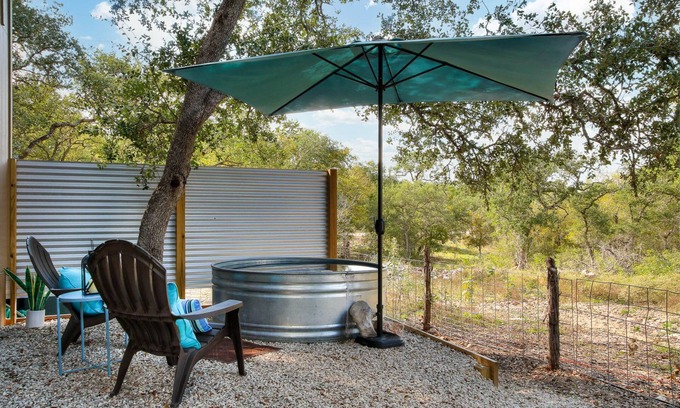 Hondo Cabin | Hill Country Glass House