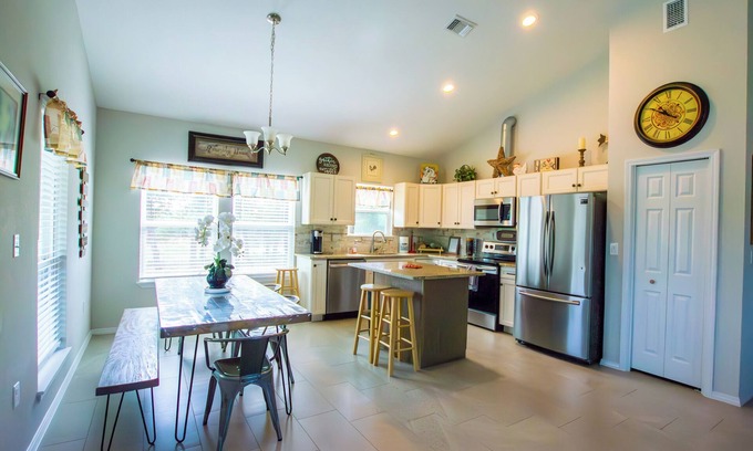 Dripping Springs Other | Hill Country Hospitality - farmhouse on 20 beautiful, nature-filled acres!