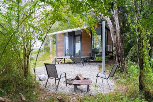Perwillowen House | Hill Creek Tiny House 3 by Tiny Away