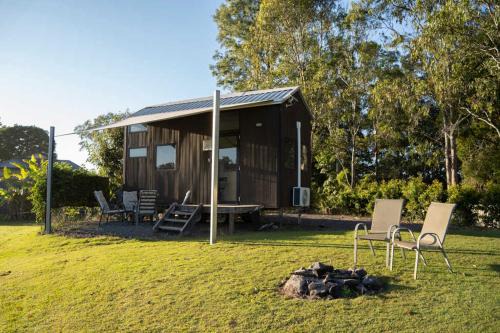 Perwillowen House | Hill Creek Tiny House 1 by Tiny Away