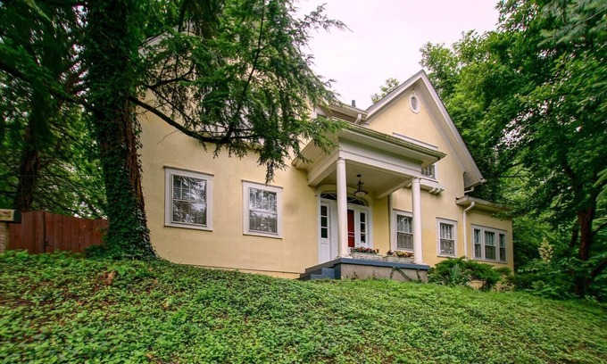 Crescent Hill House | Hillcrest Hideaway~ Charming 3BR + Private Cottage