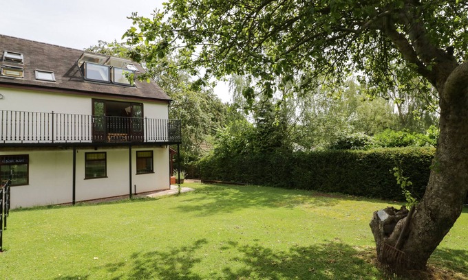 Princethorpe House | HILLCROFT, family friendly, with a garden in Kenilworth