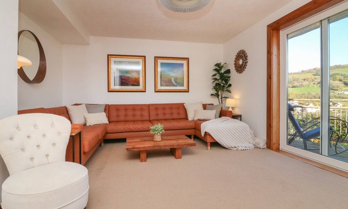 Combe Martin House | HILLSVIEW, pet friendly, character holiday cottage in Combe Martin