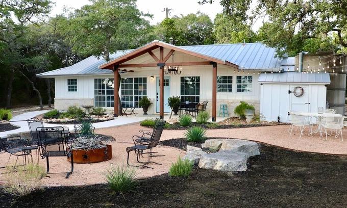 Boerne House | Hilltop Getaway in Boerne