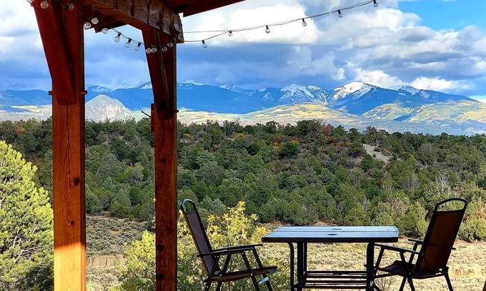 Mancos House | Hilltop Hideaway