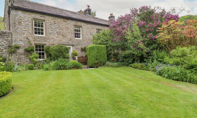 Starbotton Cottage | HILLTOP HOUSE, family friendly, luxury holiday cottage in Starbotton