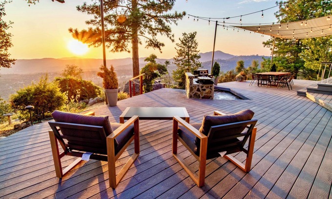 Mariposa Villa | Hilltop Retreat: Hot Tub, Sauna, Fire Pit, Stunning Valley Views