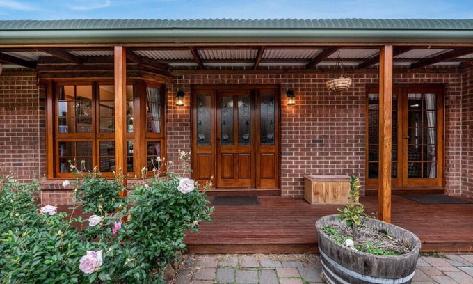 Sorell Apartment | Hilltop Retreat, Water Views