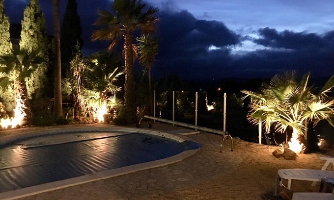 Silves Villa | Hilltop villa with stunning views,. Inc. air-con,and BBQ. n
